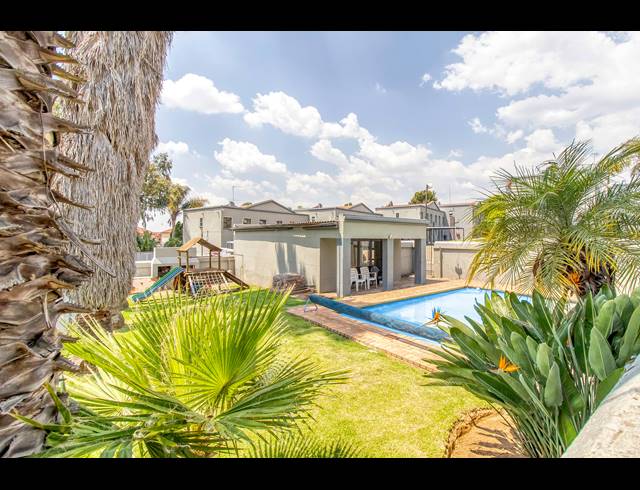 2 BEDROOM APARTMENT FOR SALE IN RANDPARK RIDGE